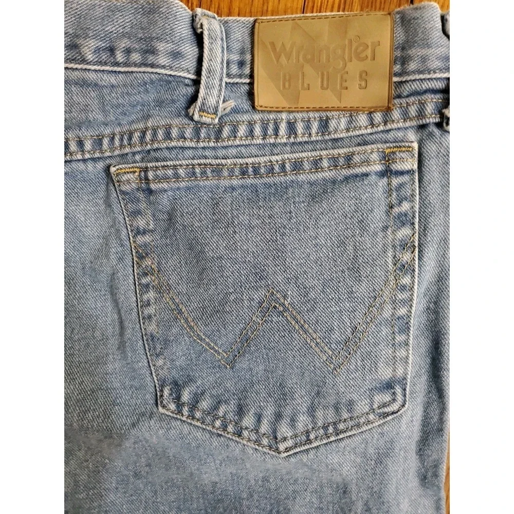 Wrangler Blues Premium Mens Jeans Lt. Acid Wash Blue Denim 42 X  30 10WB001VI‎